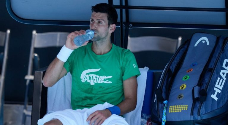 Novak Djokovic dispuesto a perderse torneos por vacuna