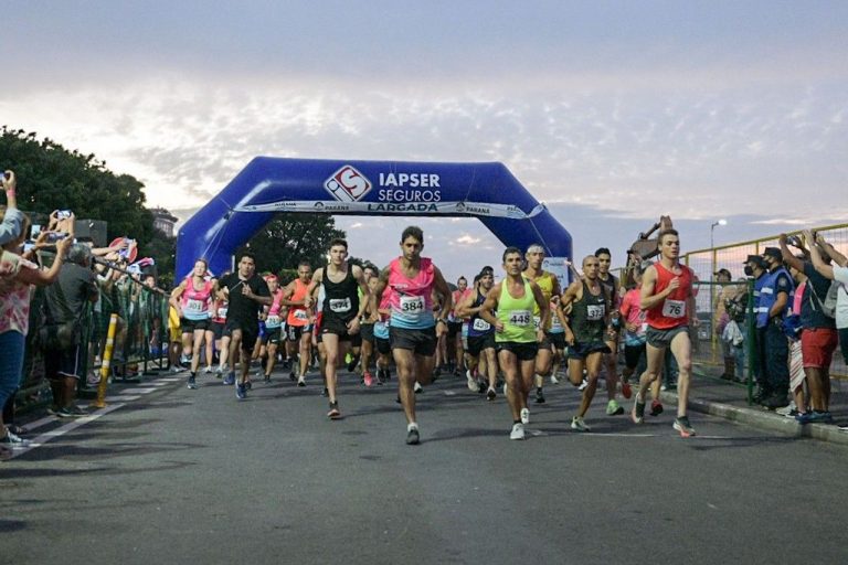 Se realizó la primera Carrera Nocturna Ciudad de Paraná