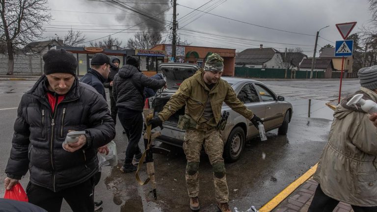 Ucrania y Rusia acuerdan un “alto el fuego” temporal para evacuar civiles