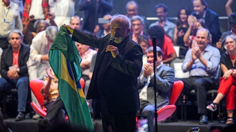 Un diputado declinó su candidatura presidencial para apoyar a Lula