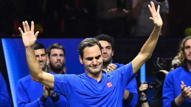 El adiós a una leyenda: Federer se retiró entre ovación y lágrimas