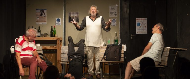 El Ciclo Domingos de Teatro recibe a La Rutilante Teatro de Gualeguaychú