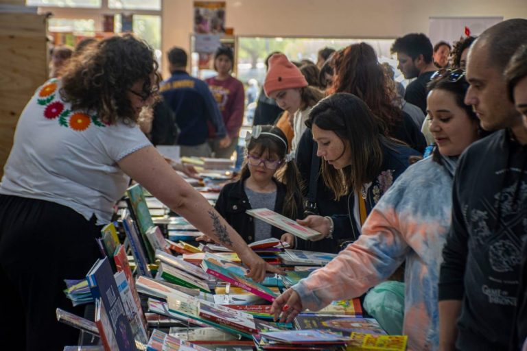 Más de 42 mil personas visitaron la Feria del Libro Paraná Lee