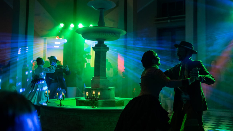 El Palacio Municipal se sumó a la noche dedicada al arte, la cultura y la historia