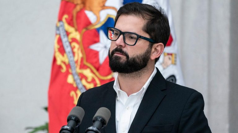 Boric pidió “no dilatar eternamente” la decisión sobre el nuevo proceso constituyente