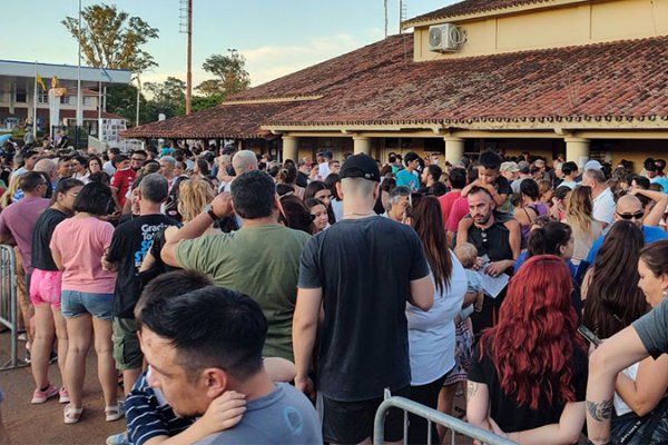 Paso de los Libres: filas de 10 kilómetros y muchas horas de demora