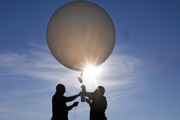 Los globos sonda se elevan a diario y contribuyen a los pronósticos meteorológicos