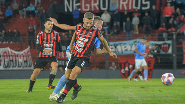 Patronato empató ante Estudiantes de Río Cuarto en la vuelta al Grella