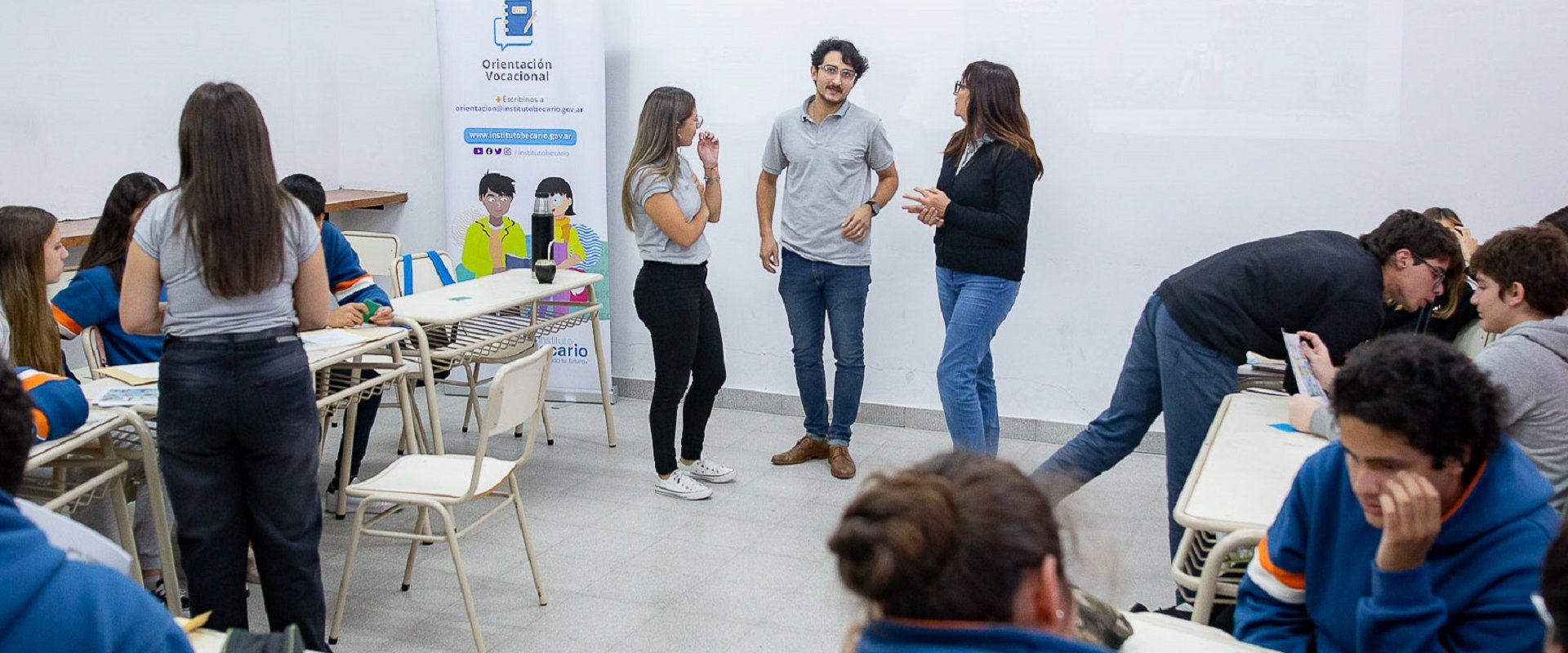 El Instituto Becario continúa brindando talleres de orientación vocacional en escuelas