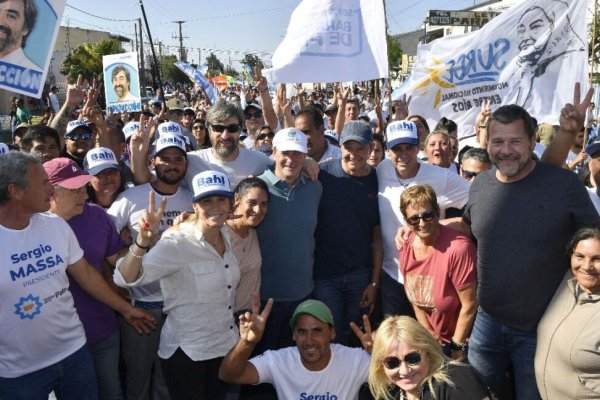 El peronismo entrerriano unido caminó en toda la provincia