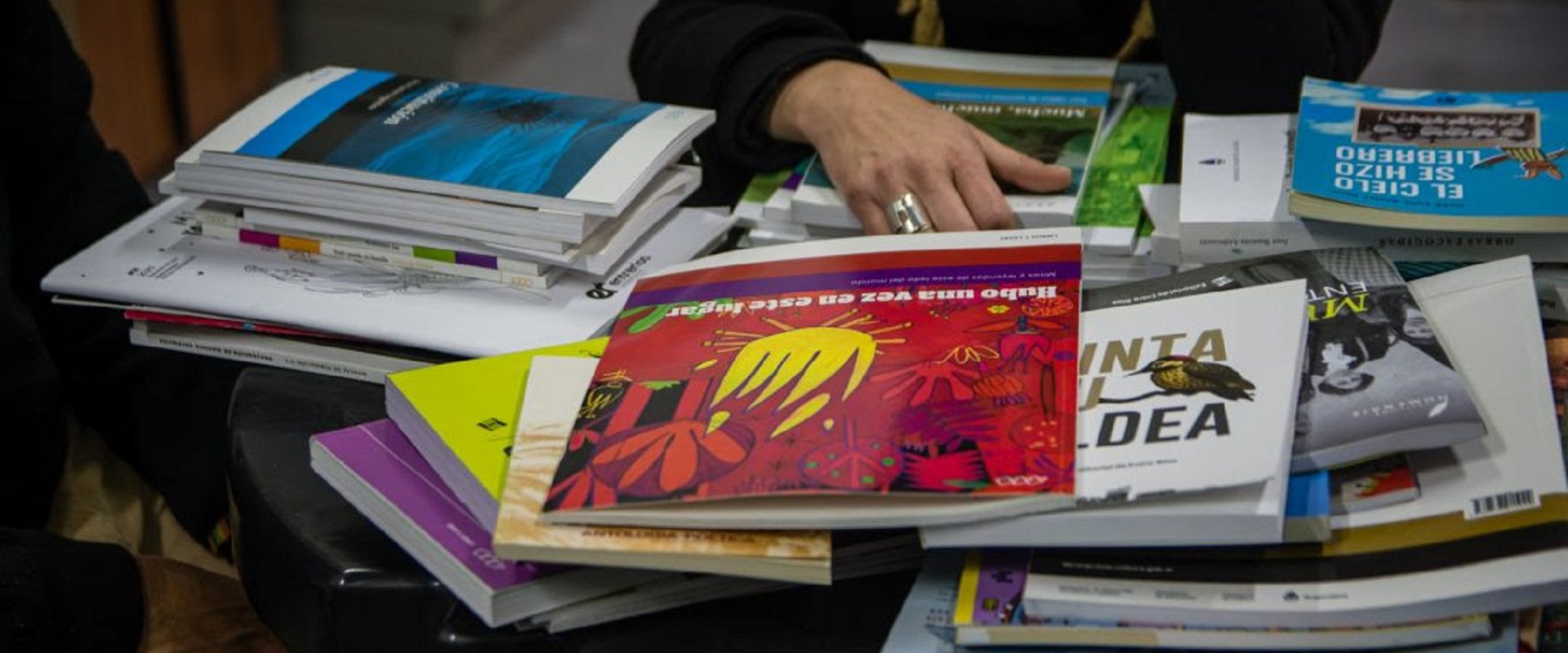 El Bibliomóvil propone taller gratuito en Concordia junto a la Biblioteca Popular Nora Cortiñas