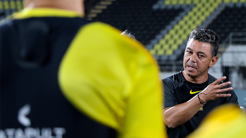 Marcelo Gallardo dirigió su primera practica en Al Ittihad