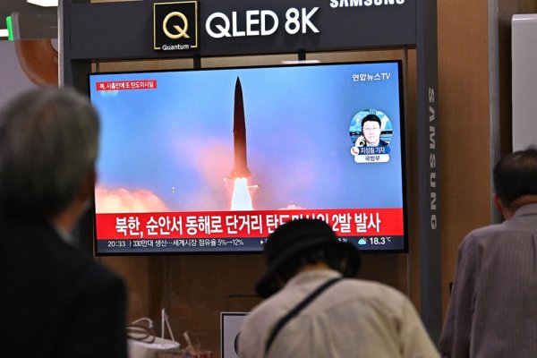 Corea del Norte probó un misil balístico de largo alcance que puede impactar en los EEUU