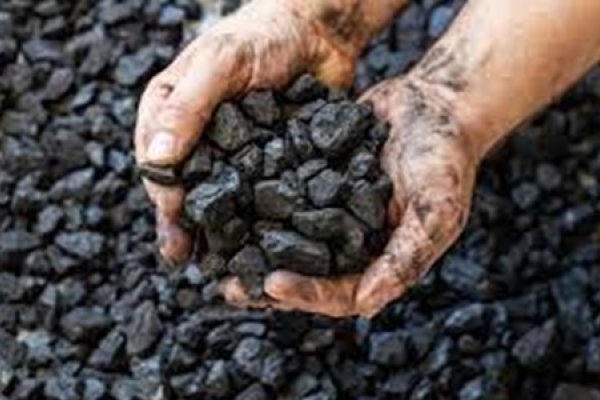 A pesar de promesas, el uso de carbón tuvo un consumo récord