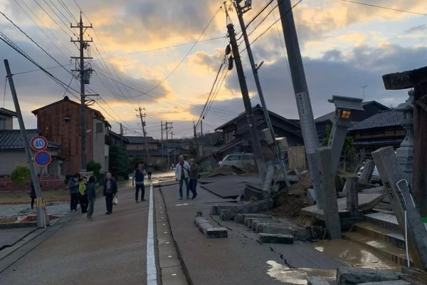 Fuerte terremoto de 7,6 grados en Japón