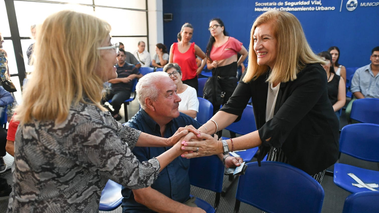 Romero recorrió el Centro Emisor y adelantó cómo será la implementación de la licencia de conducir para adultos mayores