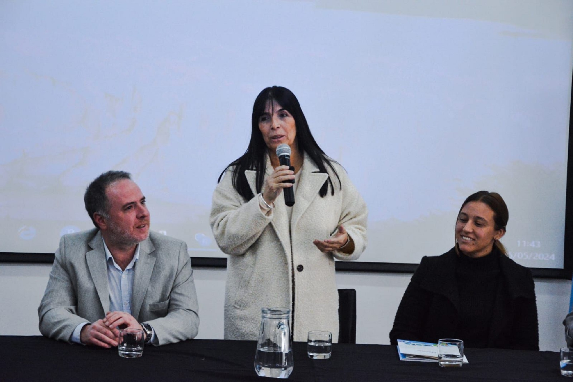 Se presentó el programa Puente al Trabajo, para apuntalar la formación de jóvenes en el ámbito laboral