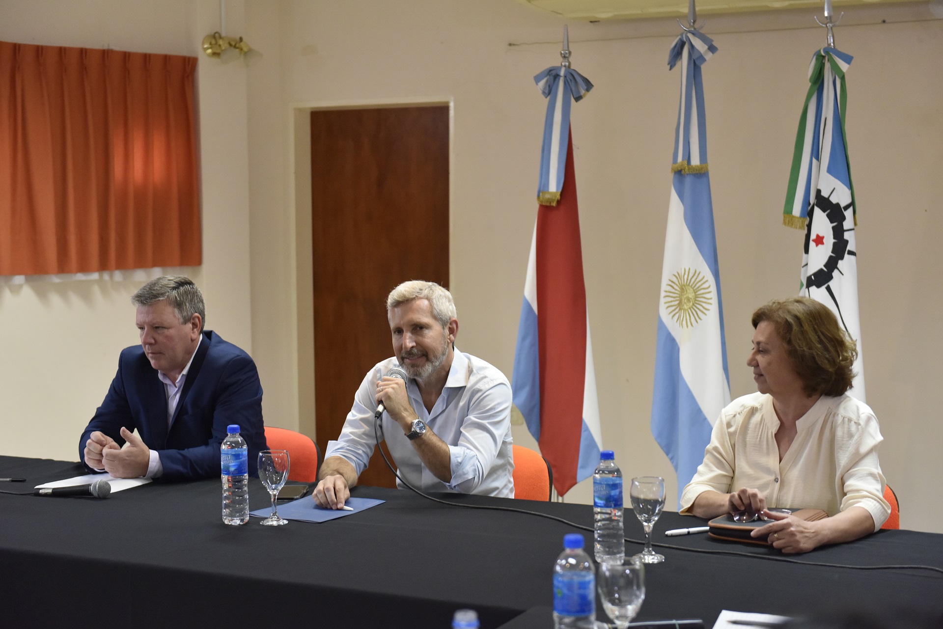 Frigerio encabezó la reunión de gabinete en María Grande