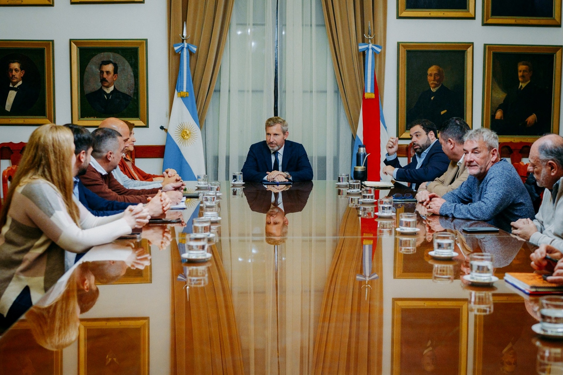 Frigerio se reunió con la Mesa del Transporte del área Metropolitana