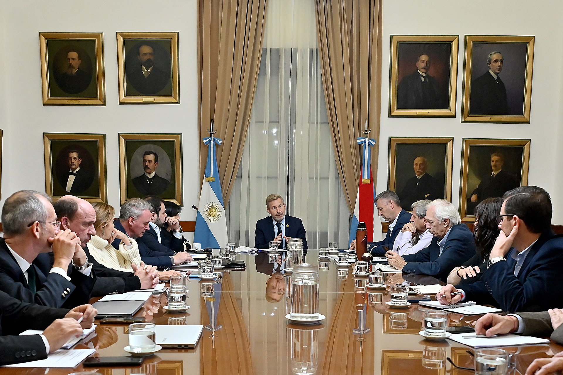 Paritaria docente y reforma política, en el temario de la reunión semanal de gabinete