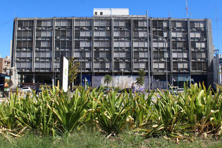 El gobierno fue a la Justicia para garantizar el dictado de clases en la provincia